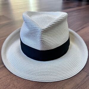 Pre owned Eric Javits SQUISHEE® CLASSIC FEDORA hat